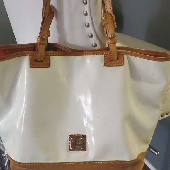 Dooney & Bourke White  and Brown Tote Bag - Picture 11 of 16